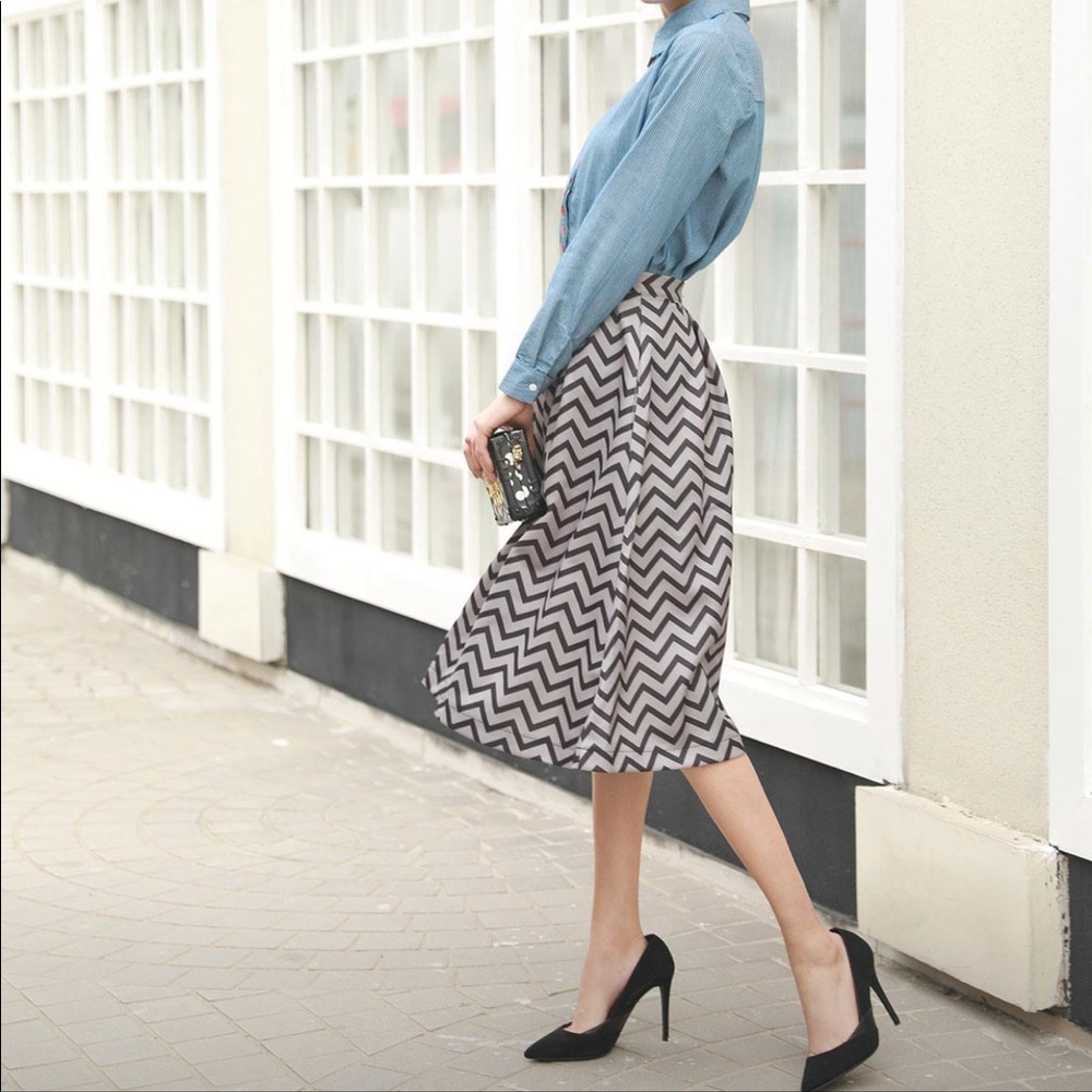 High Waist Chevron Zig Zag Pattern Full Midi Skirt